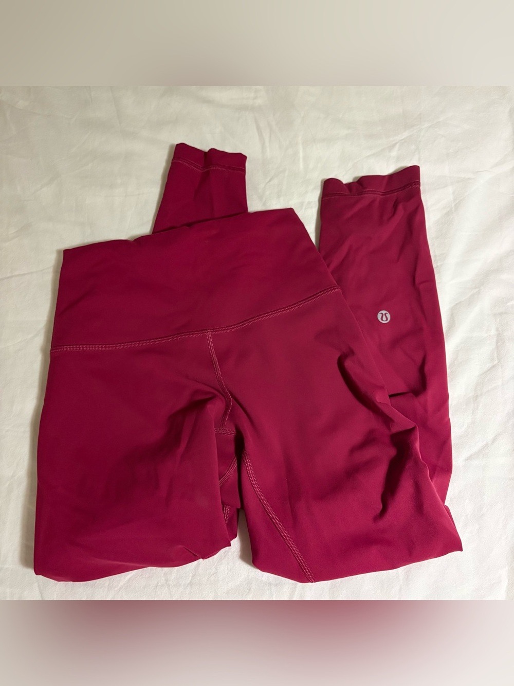 Lululemon Wunder Train High-Rise
Crop 23" (Size 4)